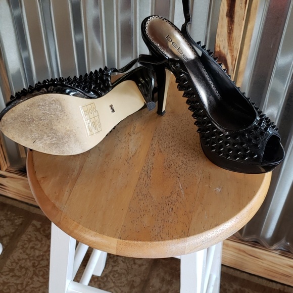 Shoes - Picture 4 of 4